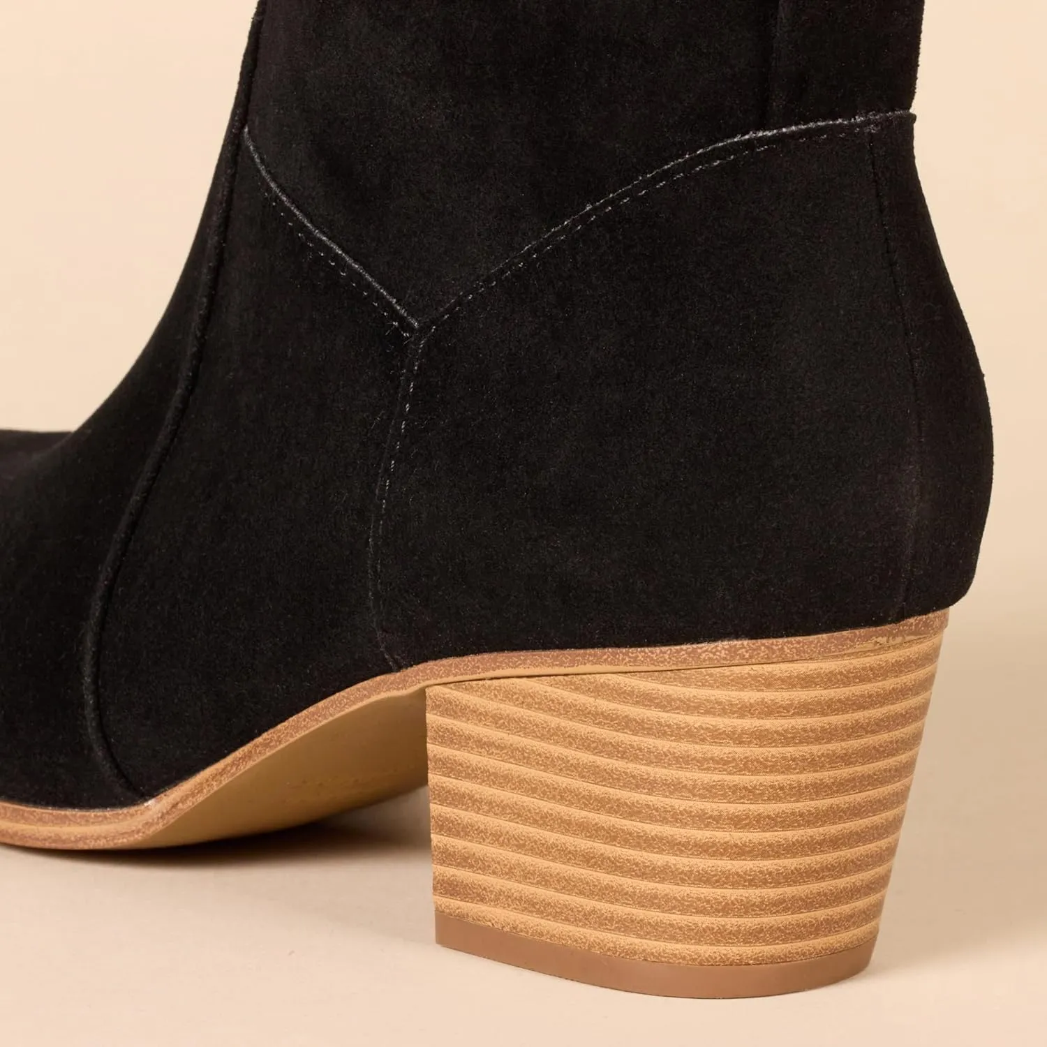 Amazon Essentials Women's Western Ankle Boots