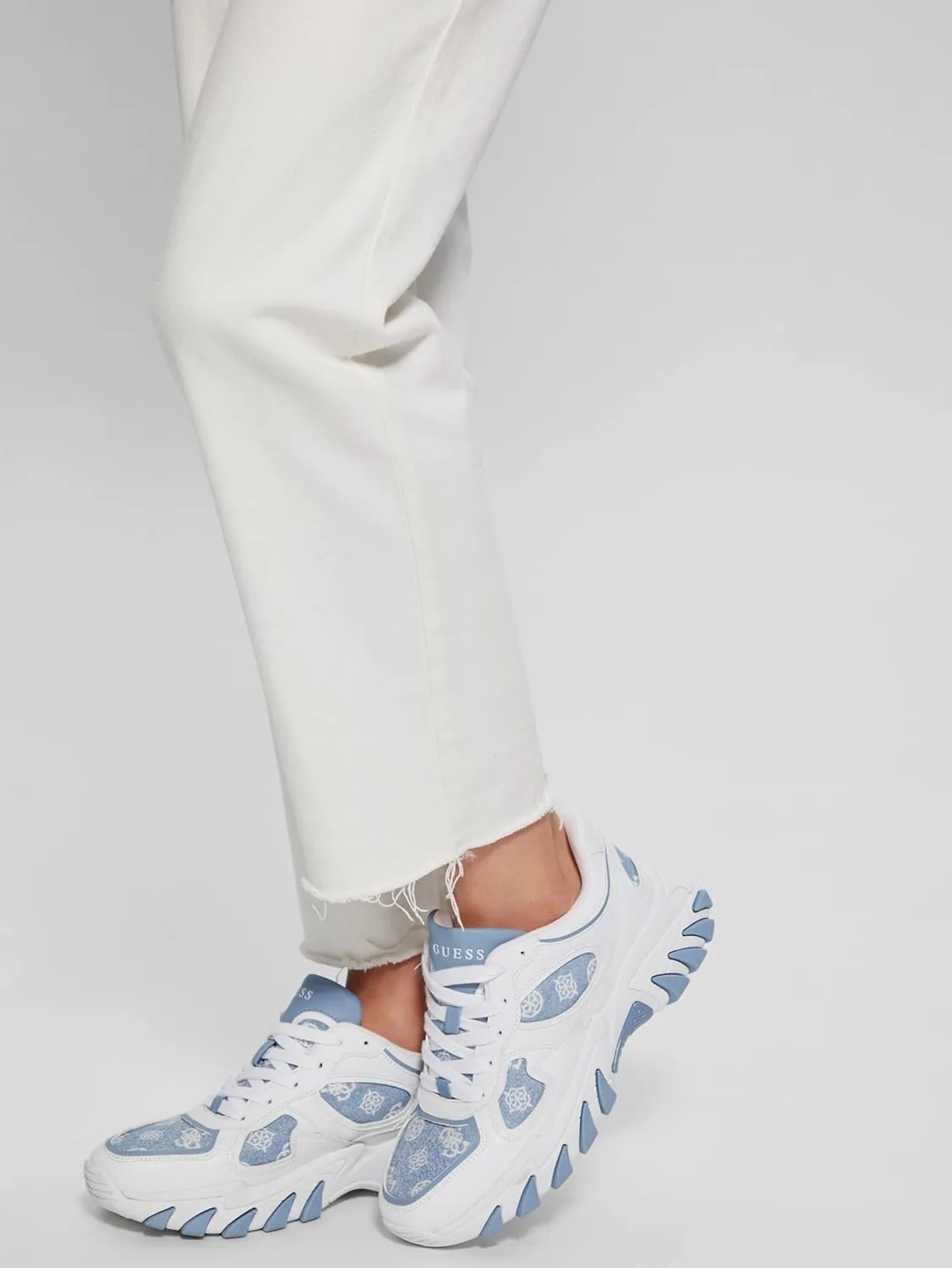 GUESS Women's Norina Sneaker