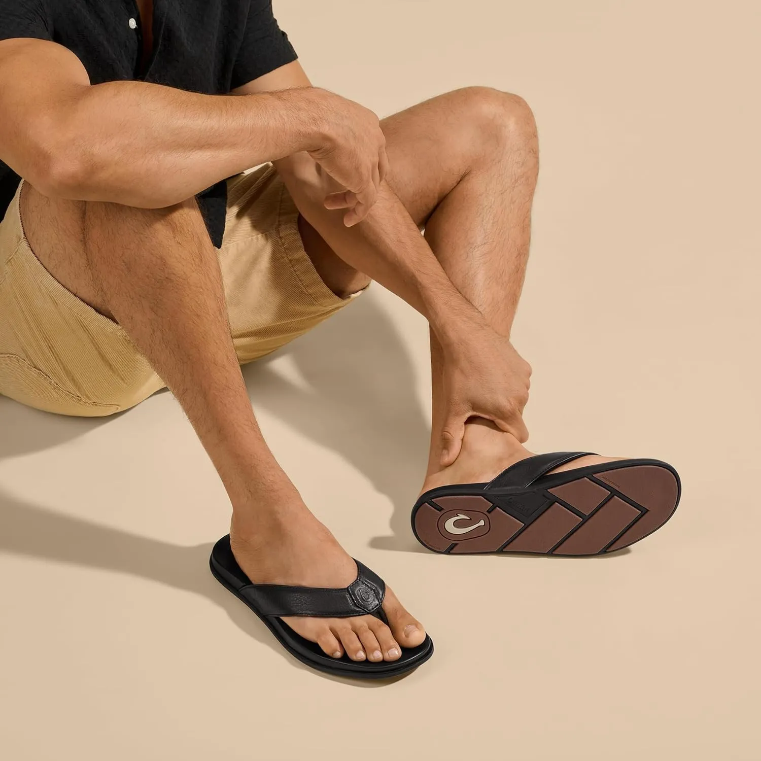 OLUKAI Olali Men's Leather Sandals, Versatile & Comfortable Flip Flops, Soft & Durable Material, Arch Support & All-Day Wear