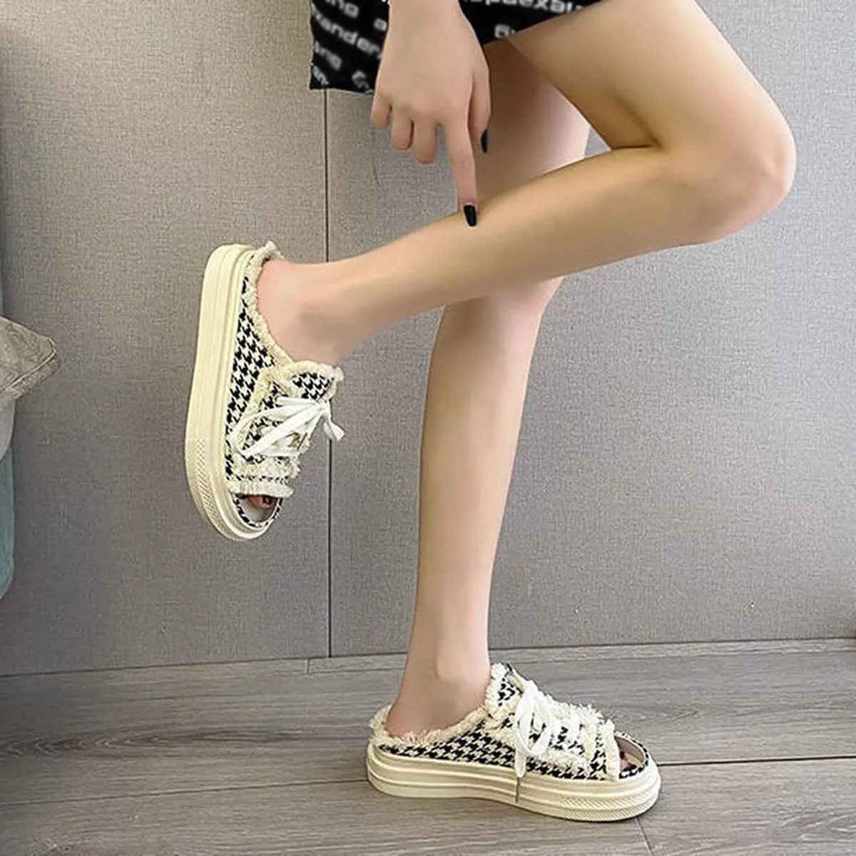 Women Canvas Slippers Mule Sneakers Slip on Shoes Platform Clogs Backless Sneakers Casual Open Toe Sandals