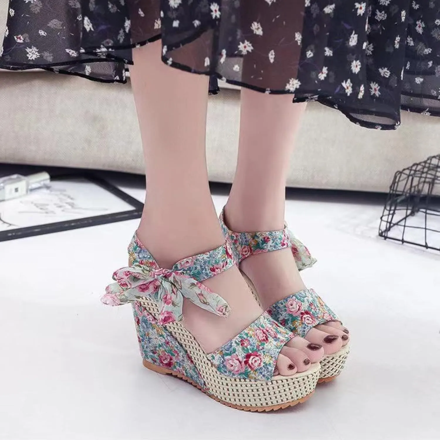 Women's Floral Fish Toe Boho Wedge Sandals,Lace-up Espadrille Open-Toe Slip-On Elasticated Ankle Strap Wedge Sandals.