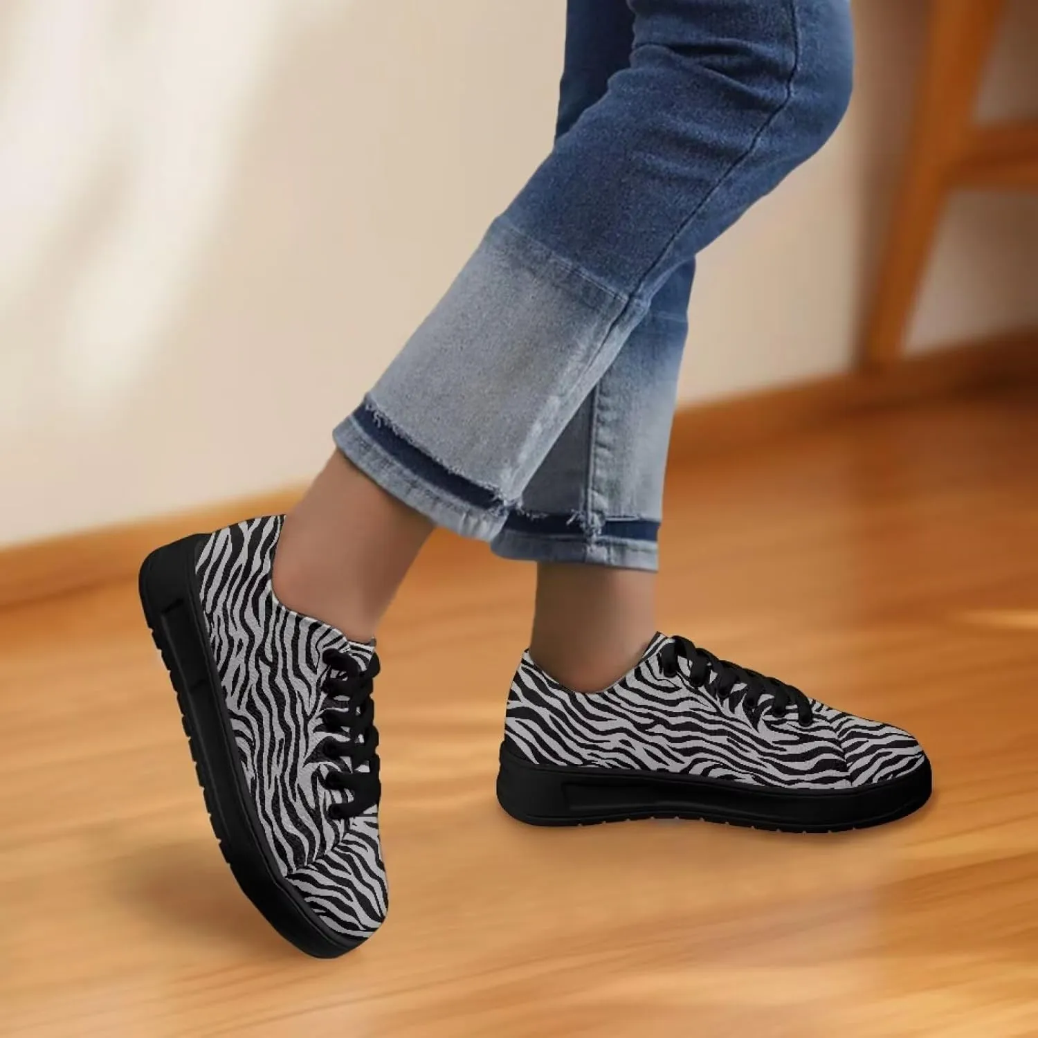 Women's Slip On Canvas Tennis Shoes Low Top Fashion Sneakers Casual Flats Walking Shoes Comfy Loafers US 5.5-13.5