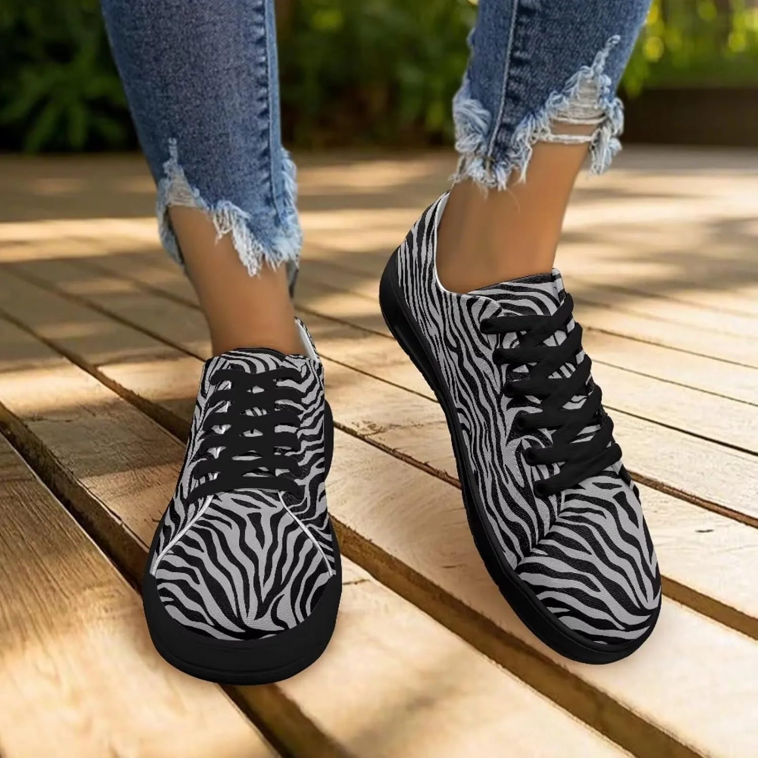 Women's Slip On Canvas Tennis Shoes Low Top Fashion Sneakers Casual Flats Walking Shoes Comfy Loafers US 5.5-13.5
